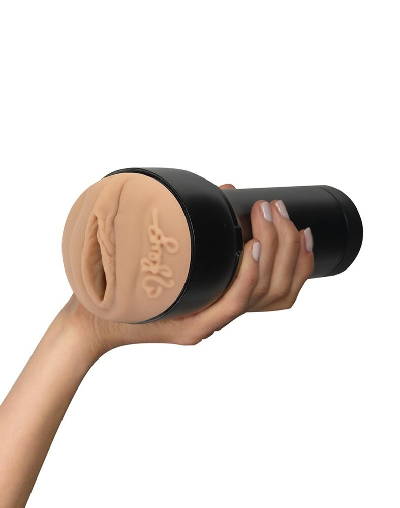 Kiiroo FeelStar Stroker - Reya Sunshine - Nude