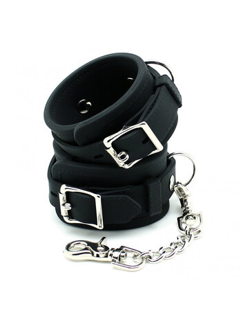 Rimba Latex Play Rimba Narrow Restraints Black – Adjustable bondage handcuffs with snap hooks Rimba Latex Play Rimba Narrow Restraints Black – Adjustable bondage handcuffs with snap hooks
