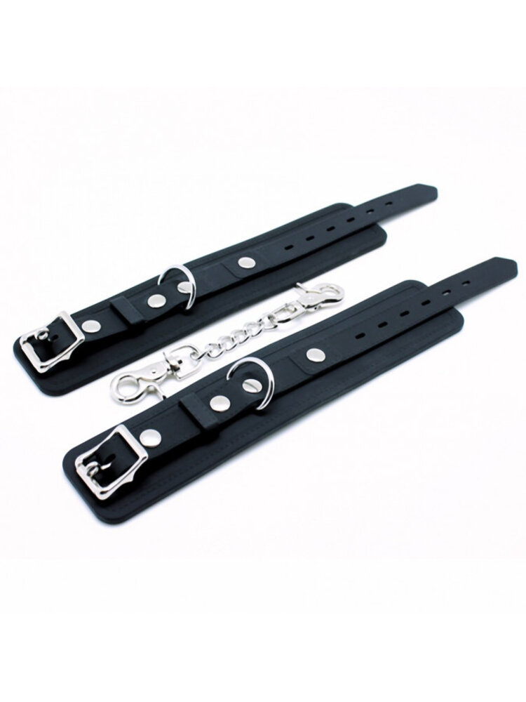 Rimba Latex Play Schmalle Fesseln Schwarz – Verstellbare Bondage-Handfesseln mit Karabinerhaken