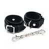 Rimba Latex Play Schmalle Fesseln mit Karabinerhaken – Schwarz, Verstellbar