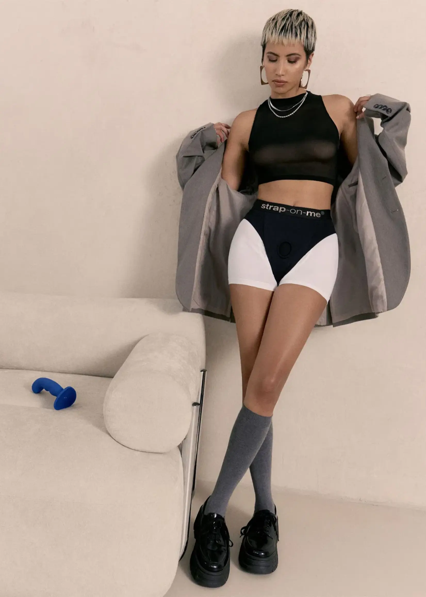 Strap-On-Me Idols – Harnaslingerie – Zwart