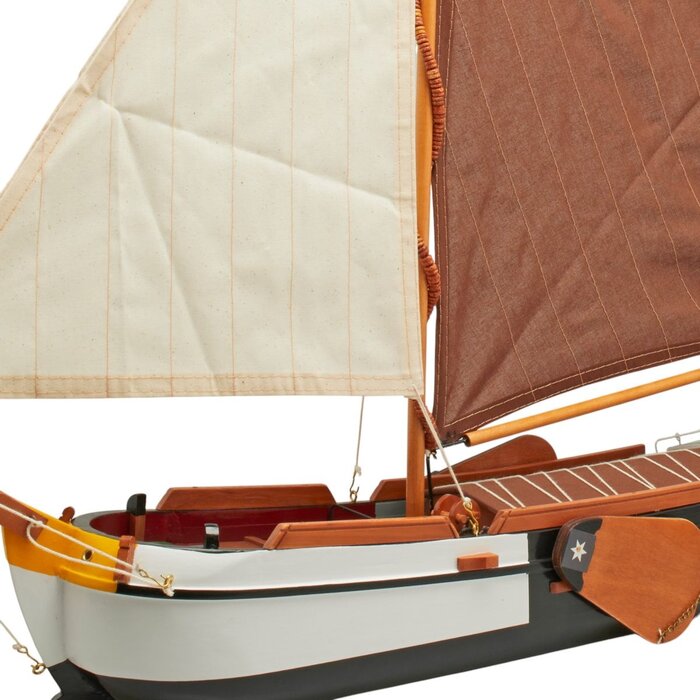 Skutsje Model 74cm White