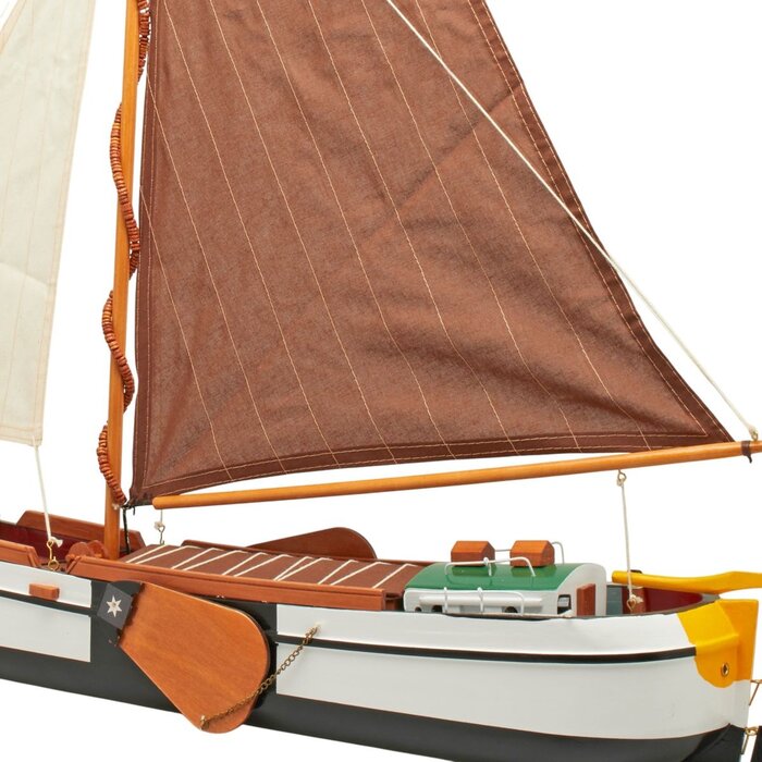 Skutsje Model 74cm White