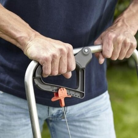 Gardena Spreader L - Spreader cart - 400m2 - 12.5 Liter - For Manure, Salt, Seed - Graszaadselect.com