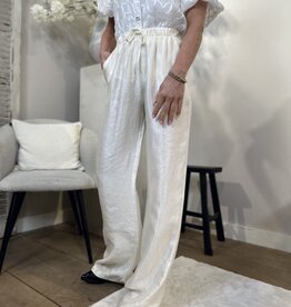 Hose Siska Creme