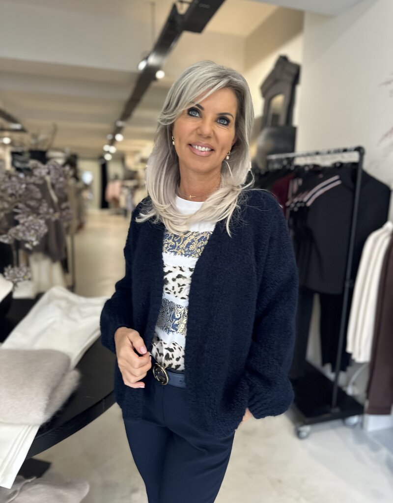 Kavally Blaue Strickjacke