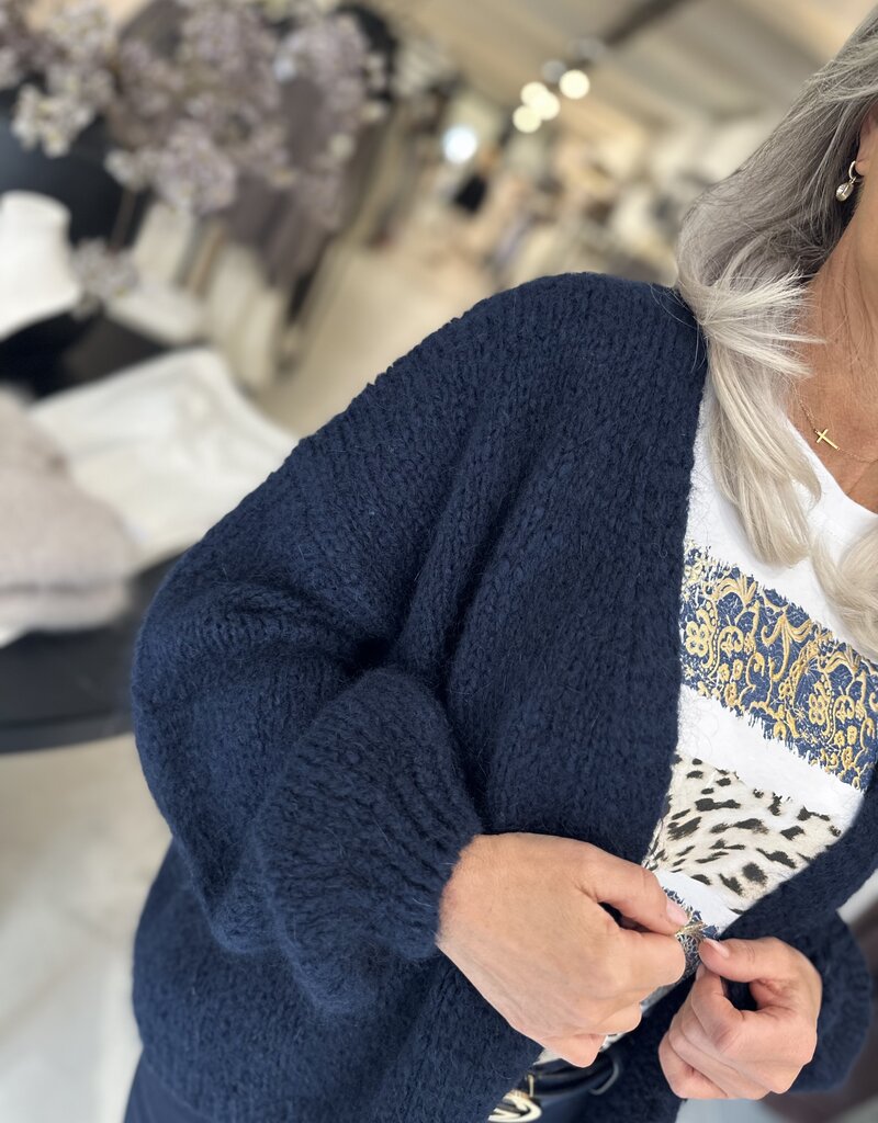 Kavally Blaue Strickjacke