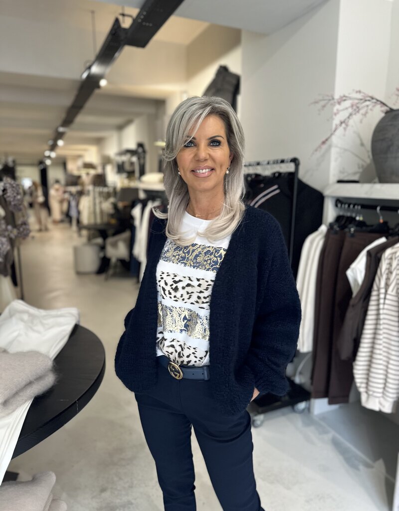 Kavally Blaue Strickjacke