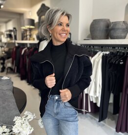 Kiki Jacke in Schwarz