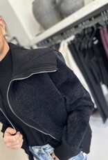 Kiki Jacke in Schwarz