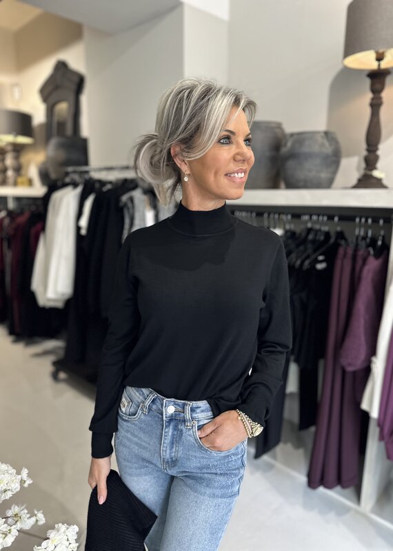 Flo Black Turtleneck