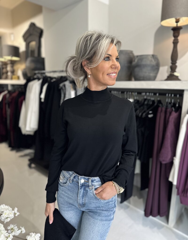 Flo Rollkragenpullover in Schwarz