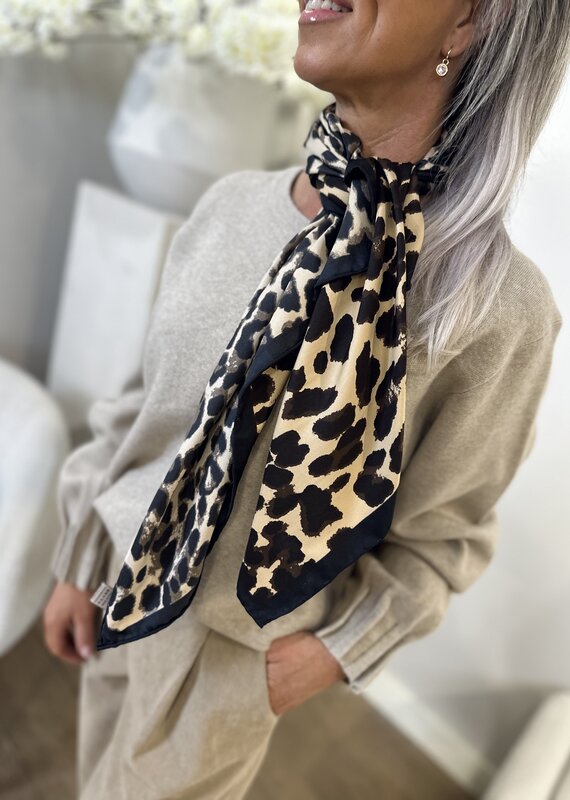 Panther Scarf