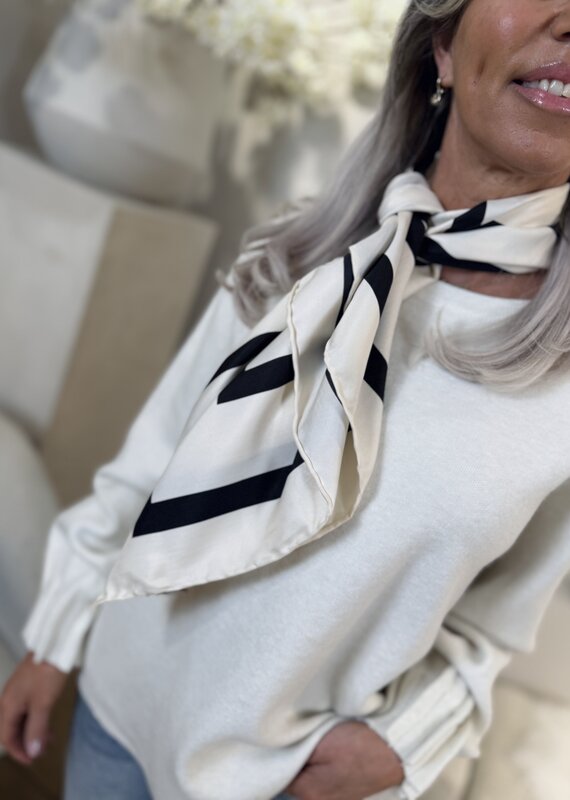 Viola Scarf