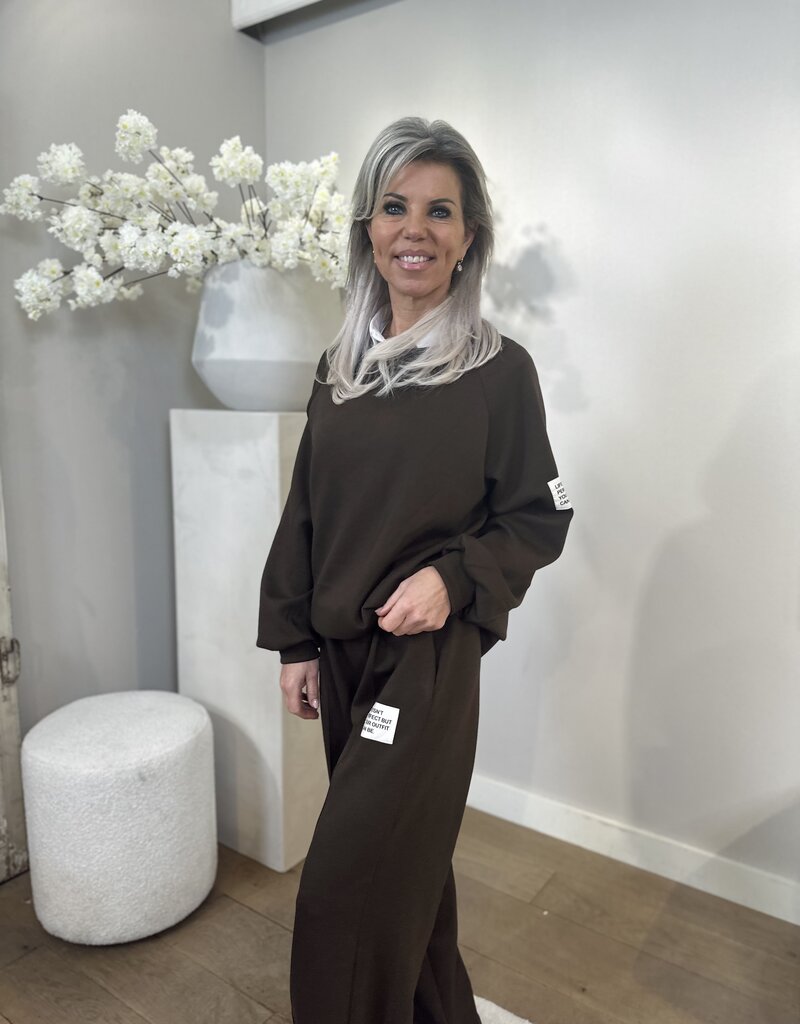 Ensemble jogging Lola Brown