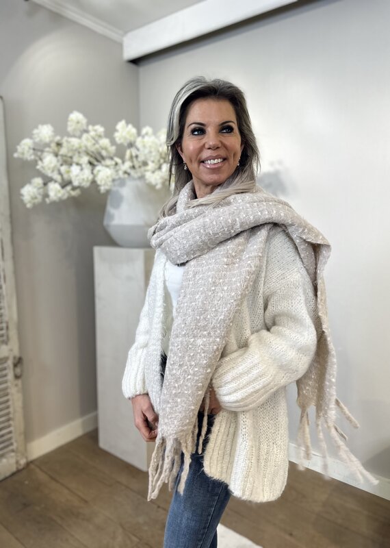 Angela Scarf