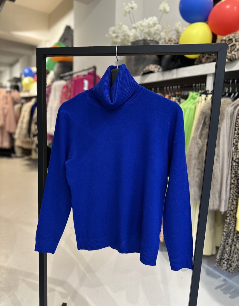 Karnevals-Rollkragenpullover in 11 Farben