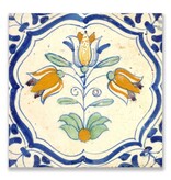 Carte postale, tuile bleue de Delft Trois tulipes