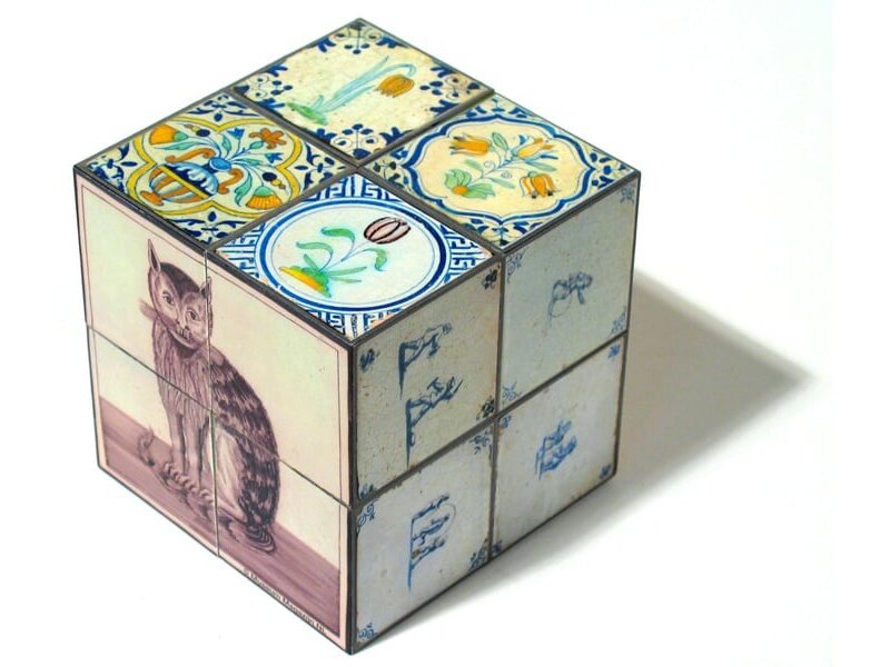 Magic Cube, Delft Blue Tiles with cat
