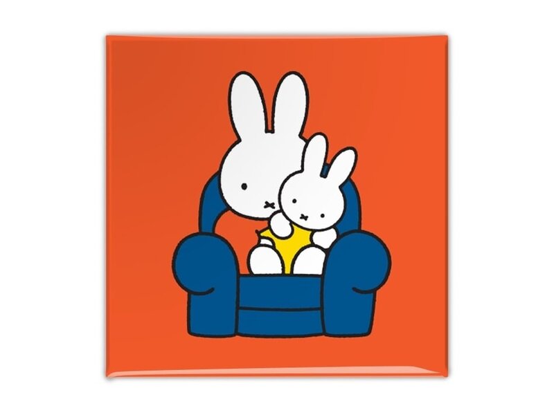 Aimant de réfrigérateur, Miffy assis sur une chaise