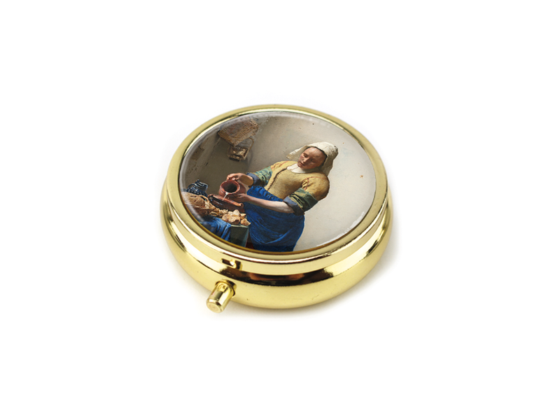 Boîte à pilules, The Milkmaid, Vermeer