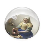 Glas konvexer Briefbeschwerer, Vermeer,  Das Milchmädchen