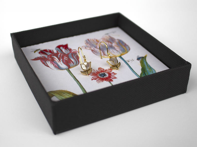 Tulip earring, gold plated