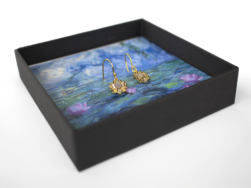 Pendientes bañados en oro con Nenúfar, Claude Monet