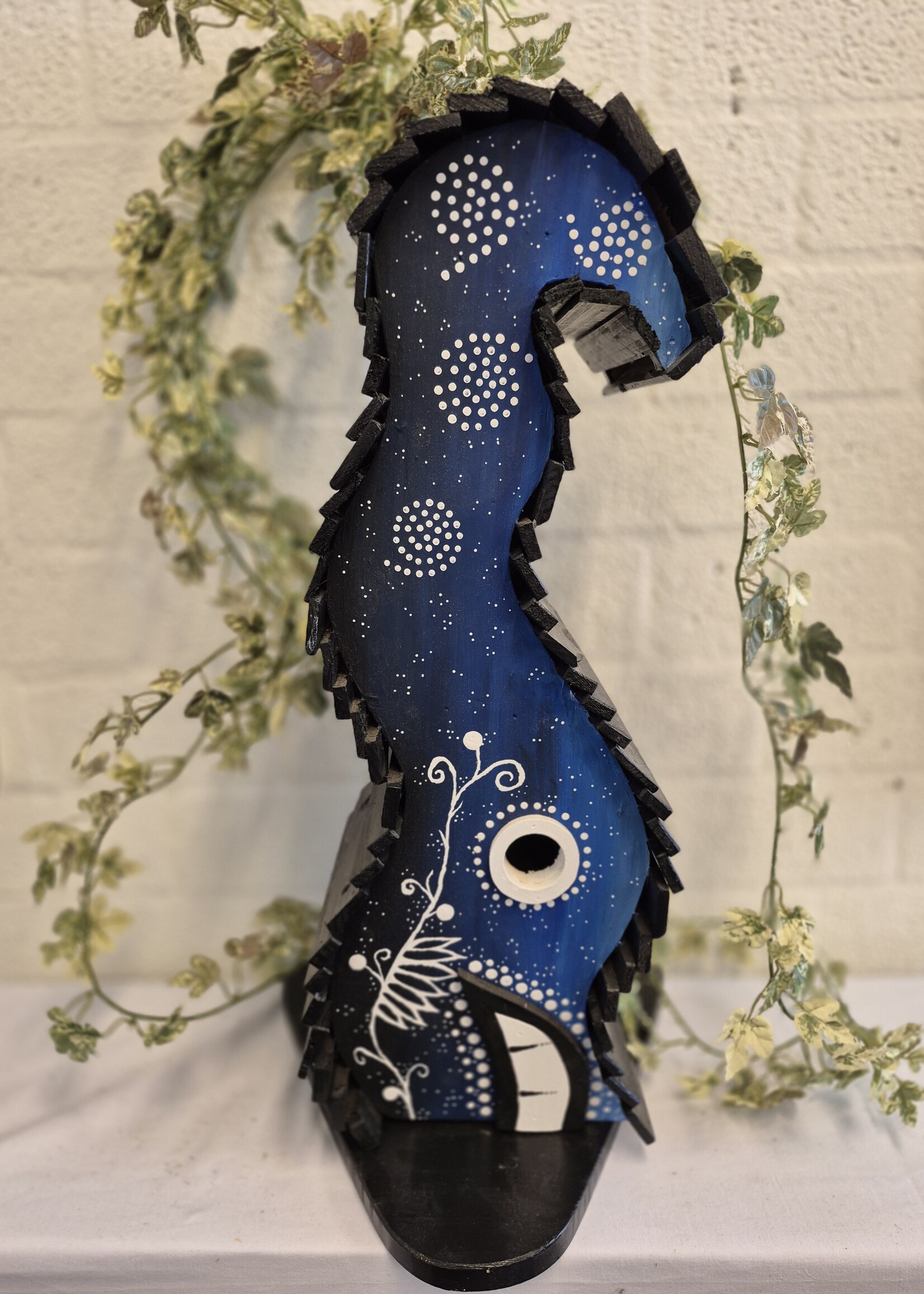 Vogelhuisje Sterren Mozaiek – Unieke Tuindecoratie voor Vogelliefhebbers