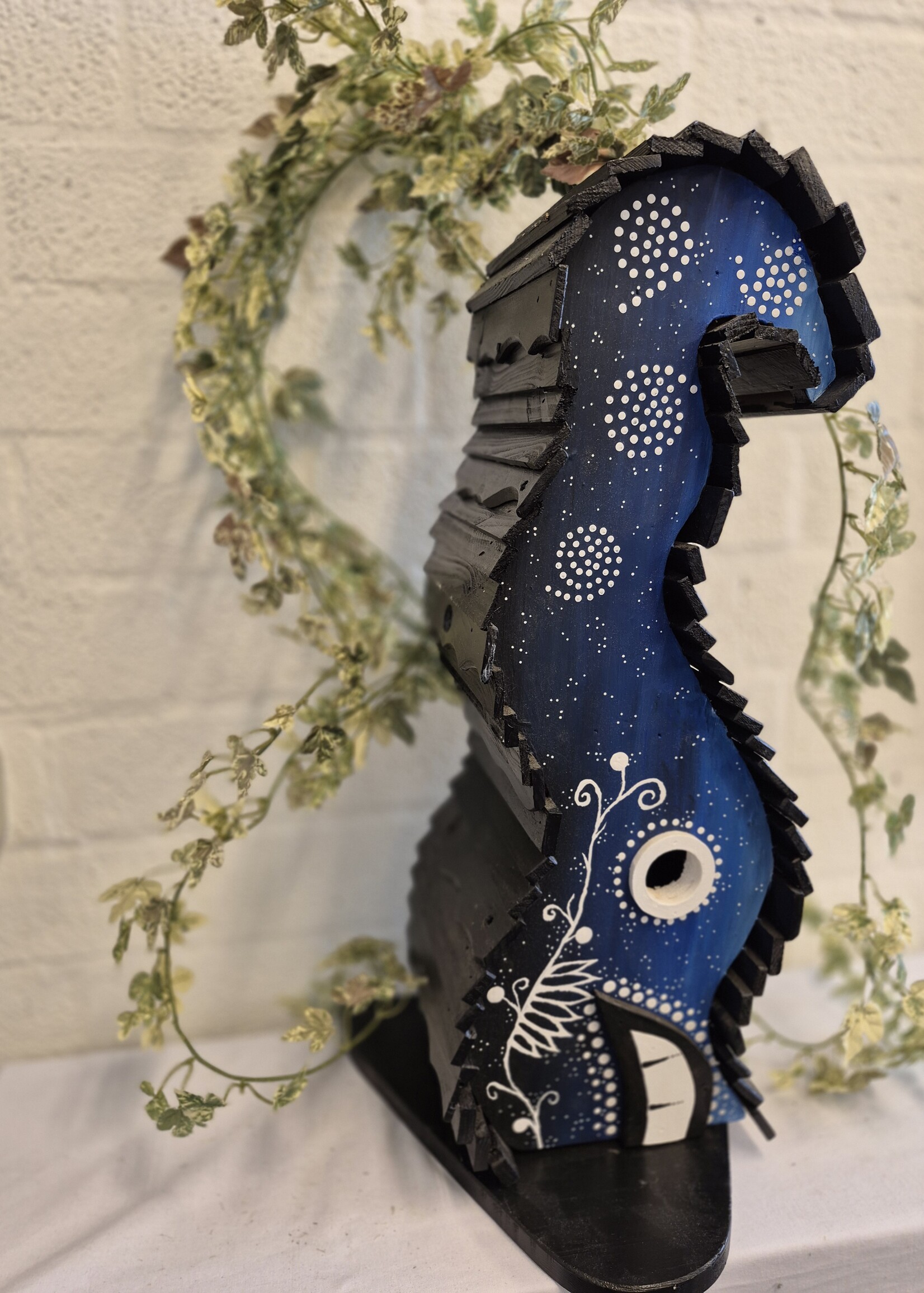 Vogelhuisje Sterren Mozaiek – Unieke Tuindecoratie voor Vogelliefhebbers