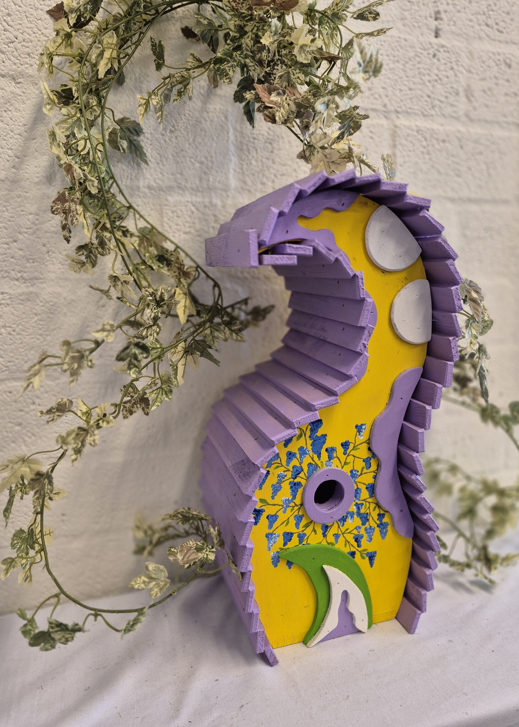 Vogelhuisje Blauwe Druiven Boom  – Unieke Tuindecoratie voor Vogelliefhebbers