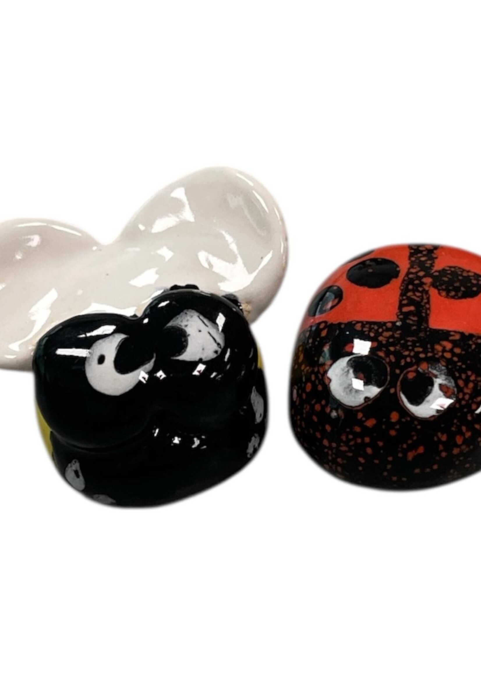 Met de hand gemaakt keramische insecten