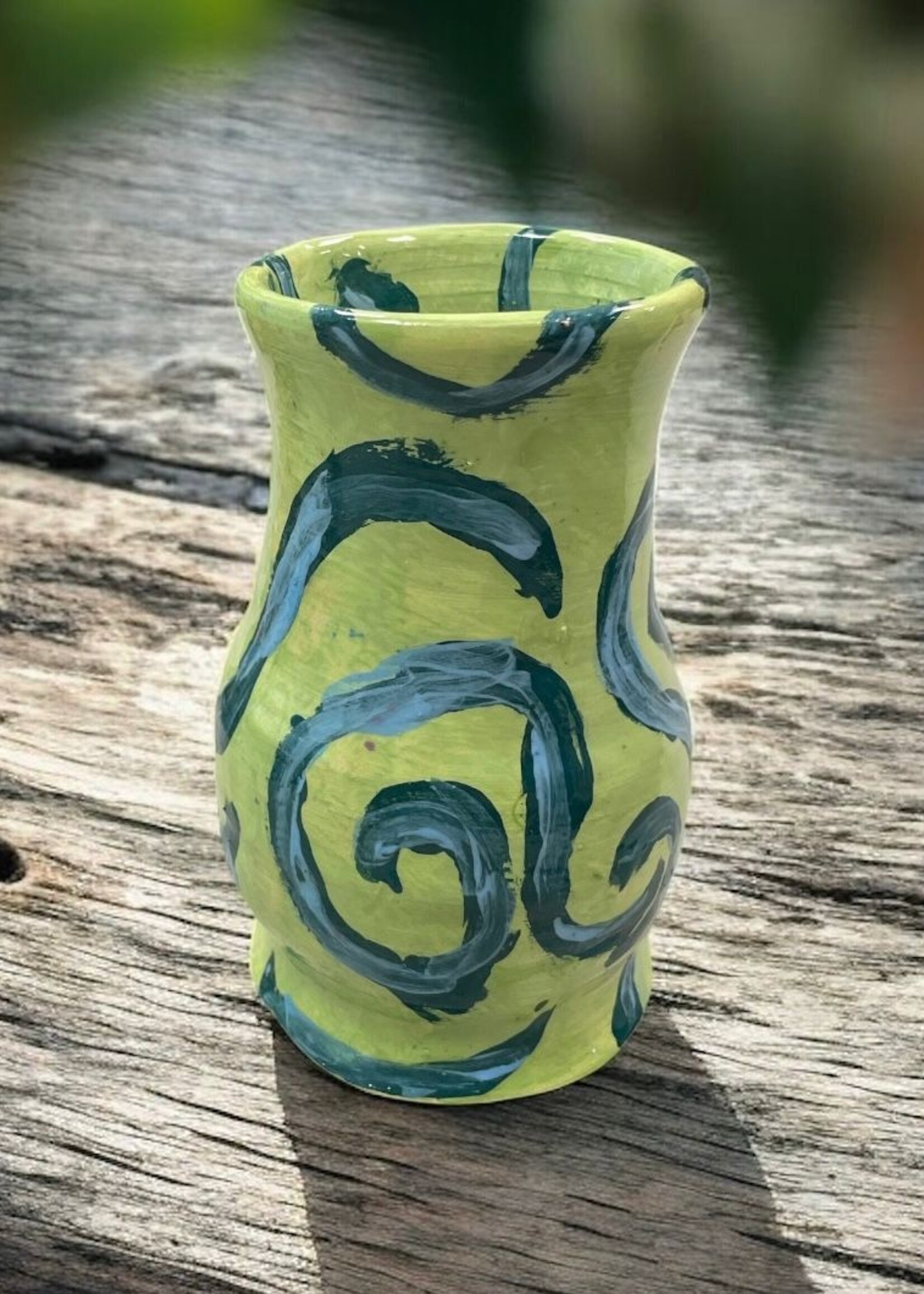 Keramische groenkleurige vaas