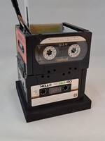 Speciale pennenbak van  cassettebandjes