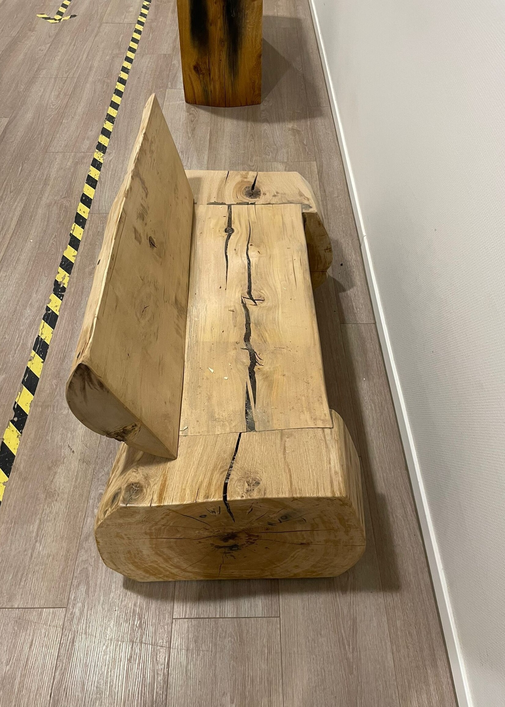 Handgemaakte boomstambank uit 4 solide stukken boomstronk