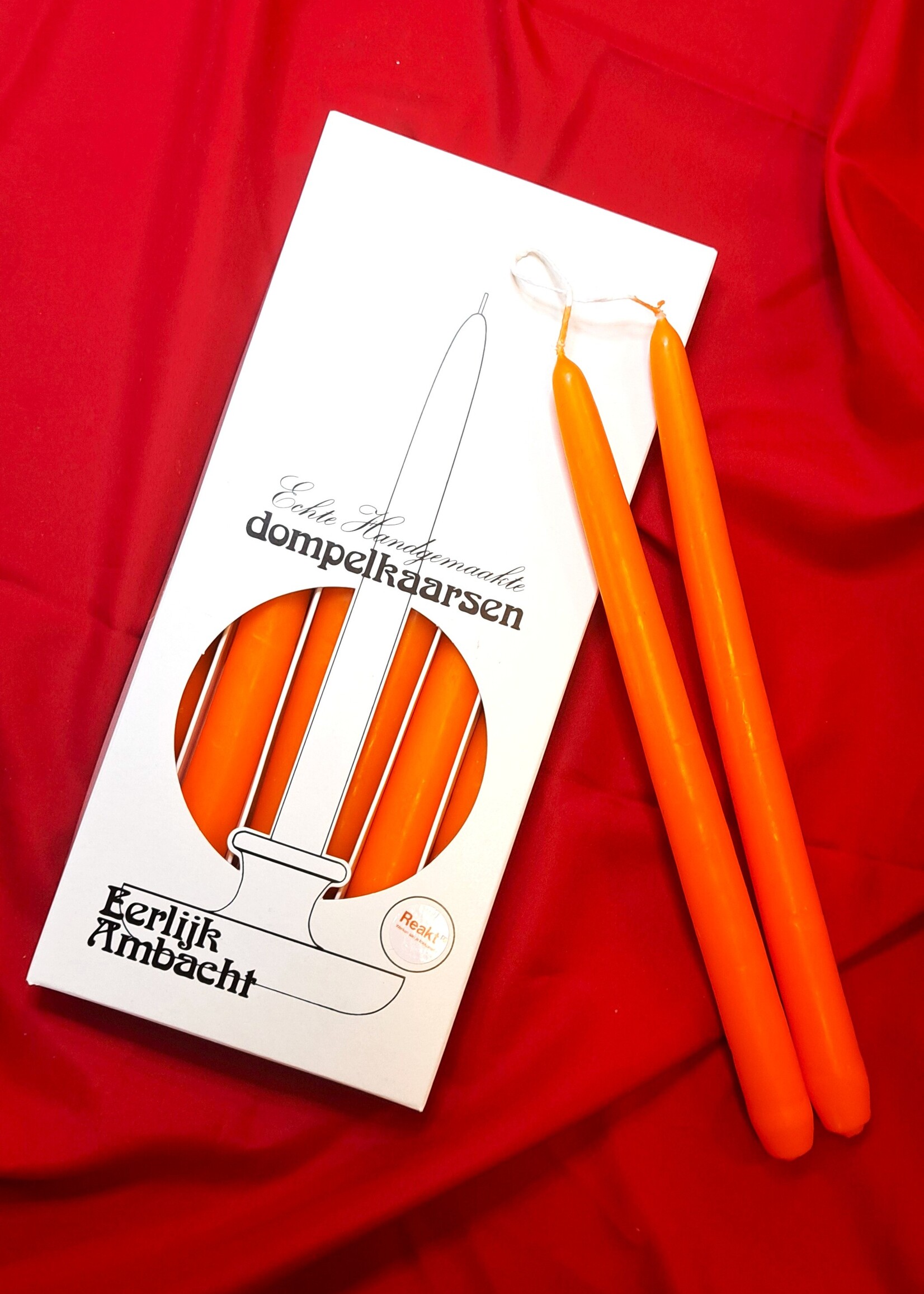 Kleurrijke kaarsenset, speciaal voor koningsdag of bevrijdingsdag