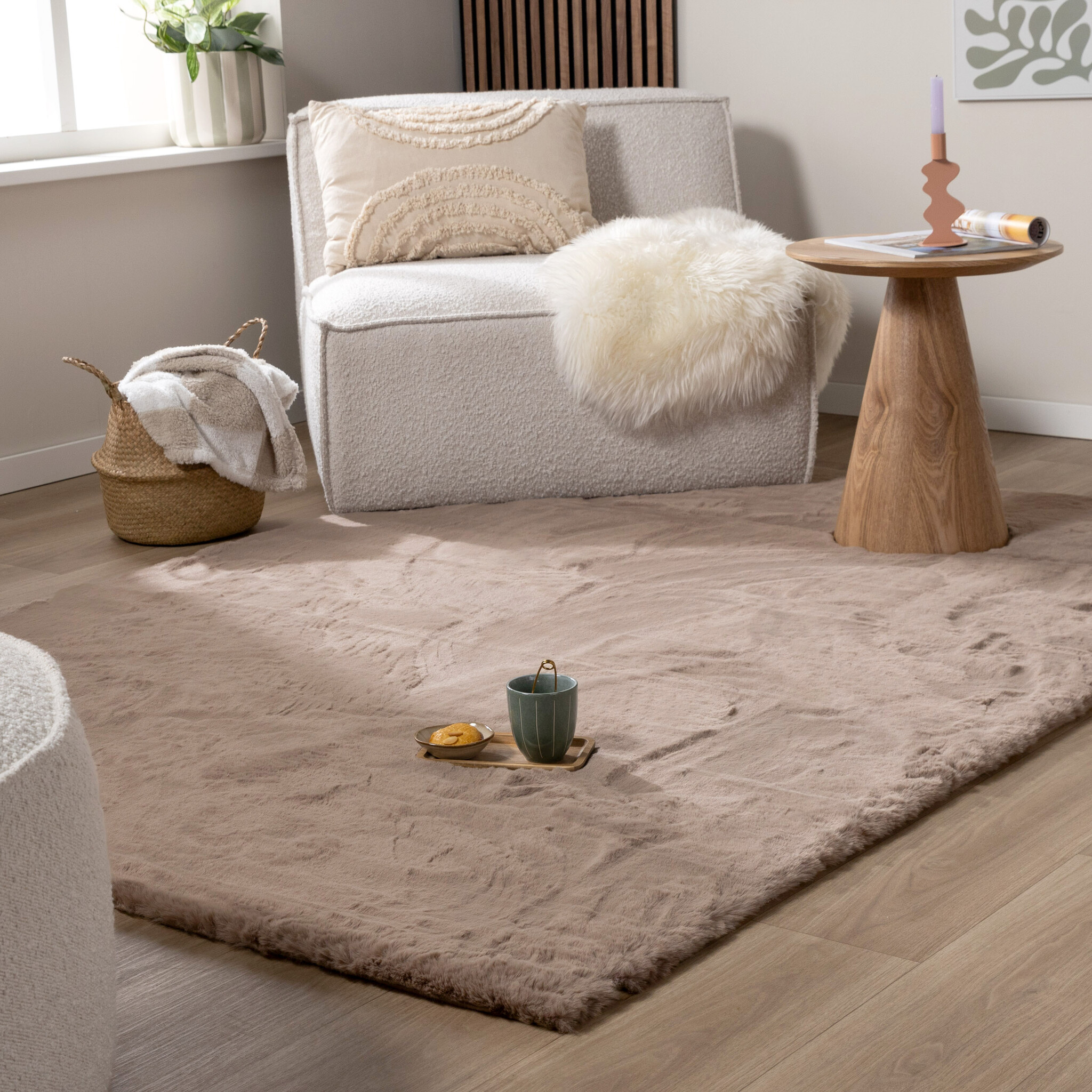 Miękki dywan z długim włosiem - Comfy Supreme Taupe