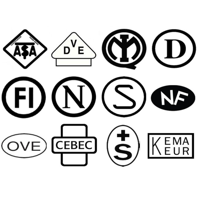 C13 (gerade) - Typ G / BS 1363 (winklig) Stromkabel - 3x 0,75mm² - max. 10A - Europa / Weiß - 1,8 m