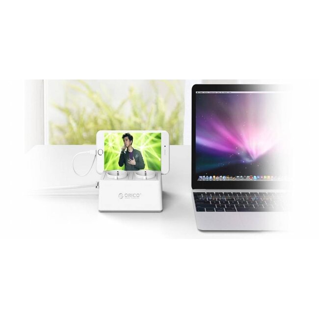 Orico Steckdosenleiste mit 2 Steckplätzen und 5 USB-Anschlüssen, weiß - 1,5 m