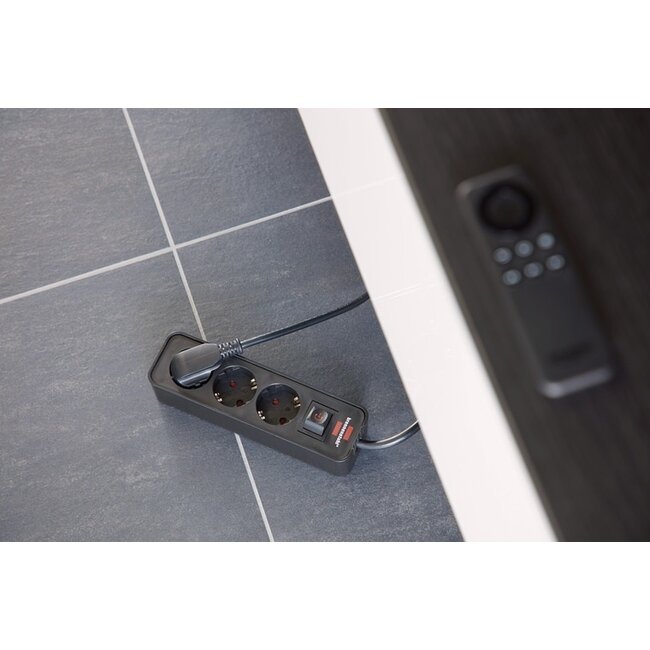 Brennenstuhl Ecolor Steckdosenleiste 3-fach mit Schalter, 1,5 m, schwarz