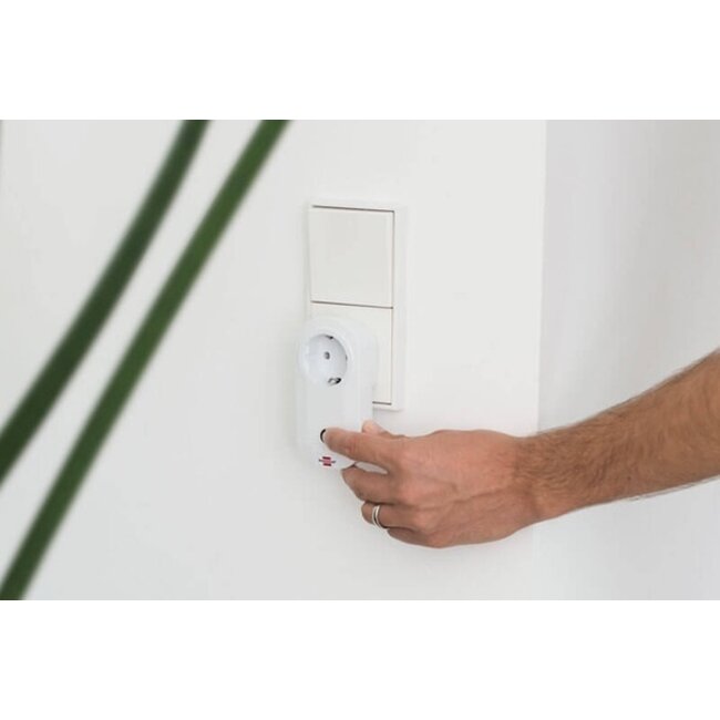 Brennenstuhl Comfort-Line RC CE1 4001 Funk-Schaltset - 4 Kontakte mit Fernbedienung - für Innen - Weiß