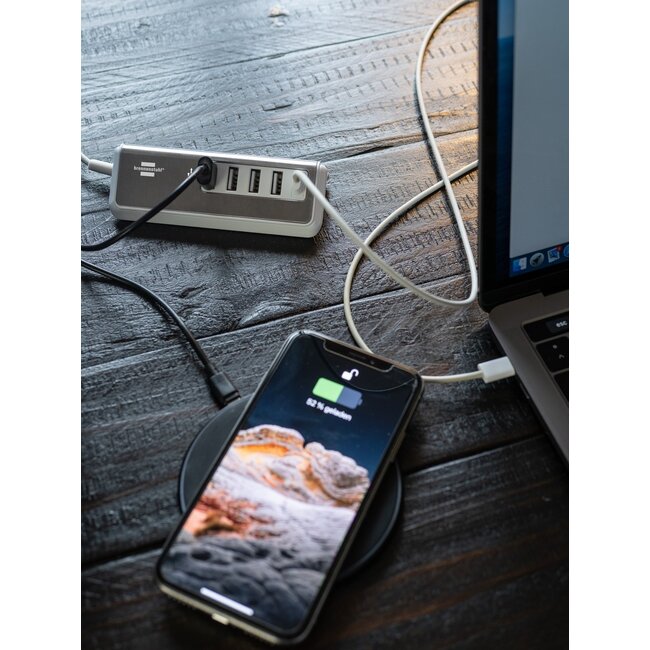 Brennenstuhl Estilo Heimladegerät 1x USB-C PD + 4x USB-A 24W Weiß