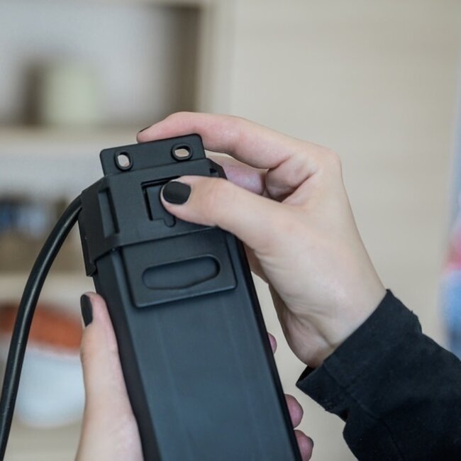 Brennenstuhl Premium-Line Steckdosenleiste 6-fach, 2x USB, Überspannungsschutz, 3m, Schwarz