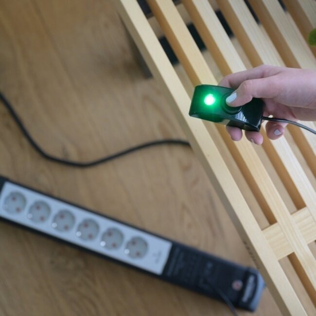 Brennenstuhl Premium-Line Comfort Switch Plus Steckdosenleiste 6-fach mit Hand-/Fußschalter, Schwarz/Grau - 3 Meter