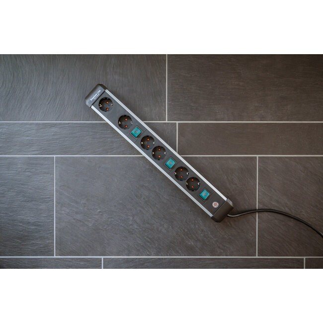 Brennenstuhl Premium-Alu-Line Technics Steckdosenleiste | 6-fach (3x2) | 3 Meter