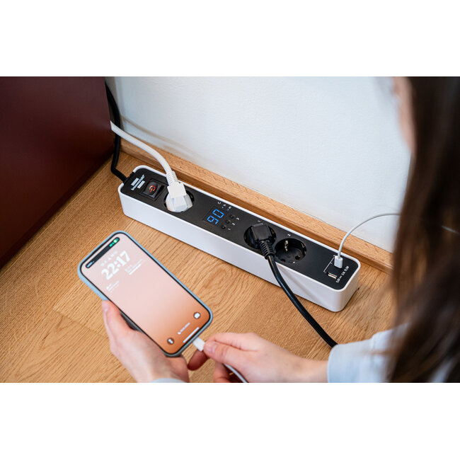 Brennenstuhl Ecolor Countdown Steckdosenleiste | 3 Steckplätze | USB-A + USB-C | 1,5 m