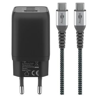 Goobay Goobay USB-Ladegerät | 2x USB-C PD & 1x USB-A QC | inkl. USB-C Kabel | 65W | Schwarz | 1m