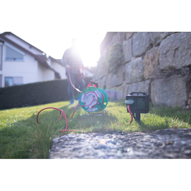 Brennenstuhl IP44 Outdoor-Steckdosenleiste | 4 Steckplätze | Erdspieß | 10 Meter