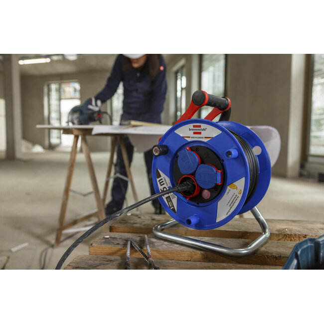 Brennenstuhl Garant Baustellen-Kabeltrommel | IP44 | 3 Steckdosen | 3x1,5mm² | 25m