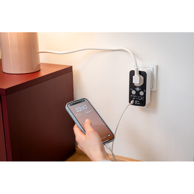 Brennenstuhl Digitaler Countdown-Timer | CEE 7/3 + USB-A + USB-C